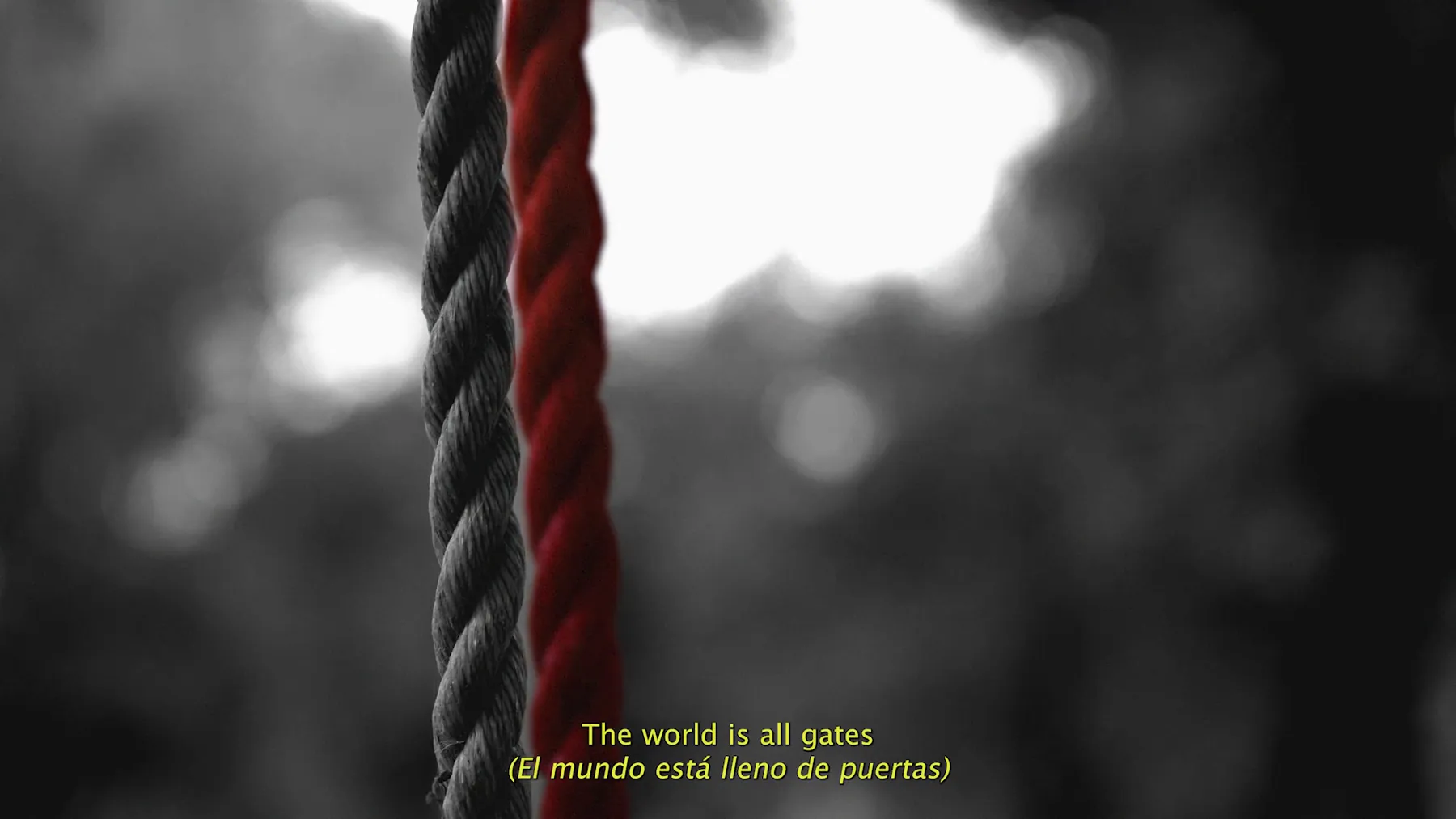 Cuerda roja: el mundo está lleno de puertas